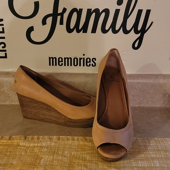 Lucky Brand Shoes - LUCKY BRAND Nude WEDGE peep toe heel